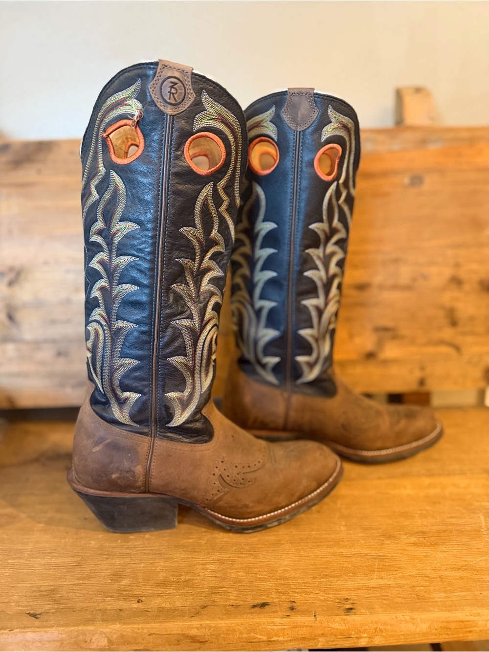 Tony Lama 3R Buckaroo Western Boots with Embroidered Shaft - Size 10D